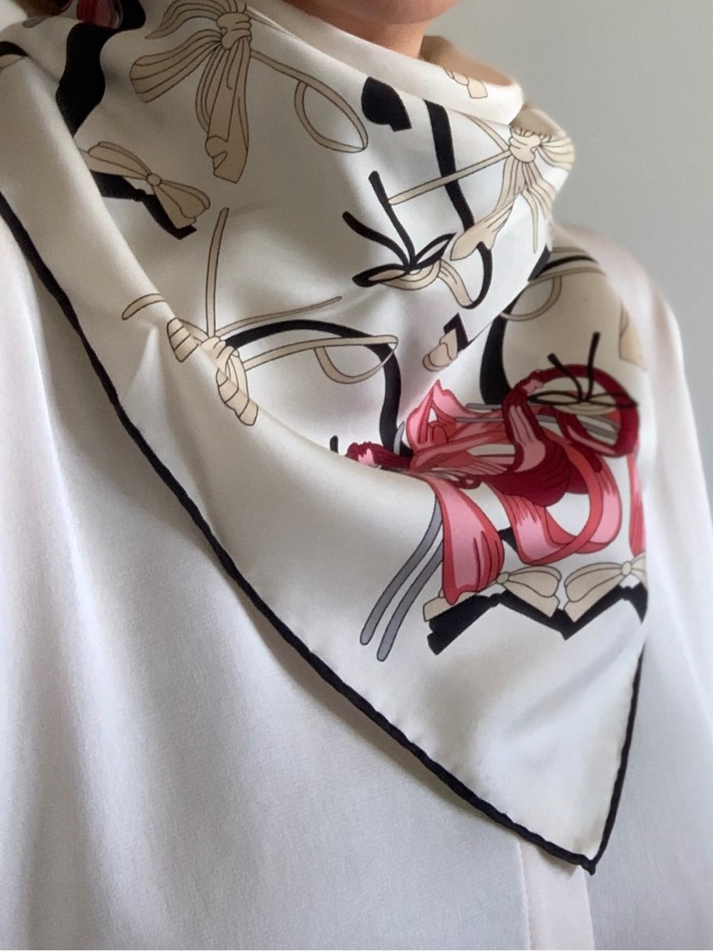 Trussardi Silk Scarf with Cream, Black, and Red Accents - Picture 2 of 10